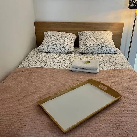 Instant Cosy 2pers Tv Wifi Apartmán *